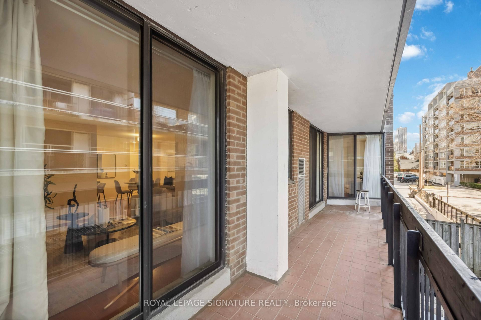 









212


St. George

Street, 201,
Toronto,




ON
M5R 2N5

