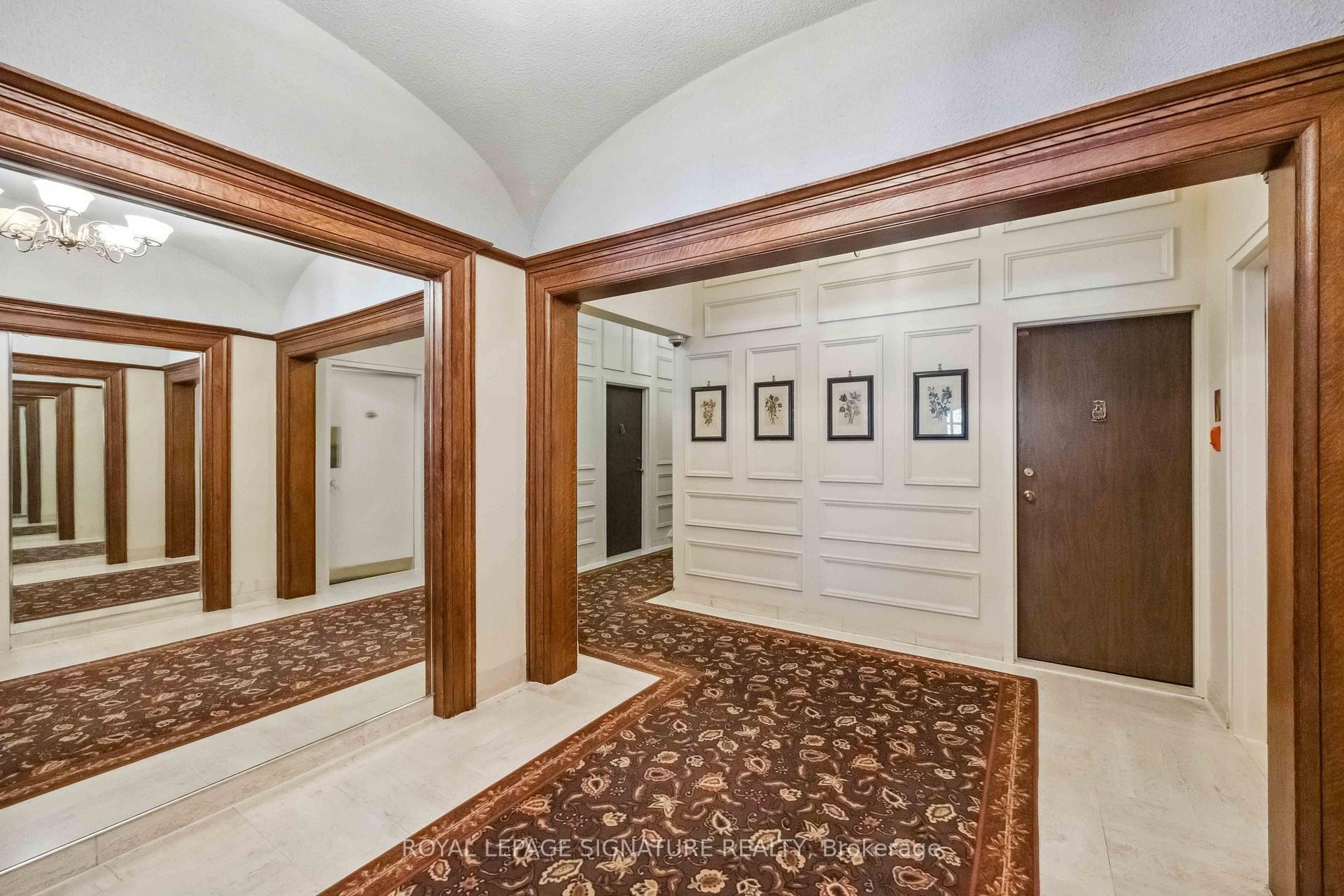 









212


St. George

Street, 201,
Toronto,




ON
M5R 2N5

