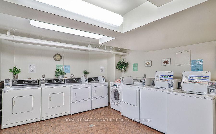 









212


St. George

Street, 201,
Toronto,




ON
M5R 2N5

