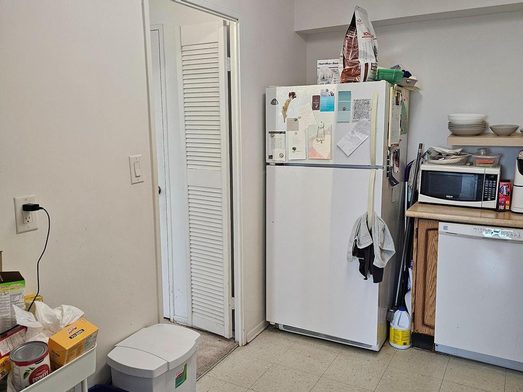









10


Edgecliff

Golfway, 1711,
Toronto,




ON
M3C 3A3

