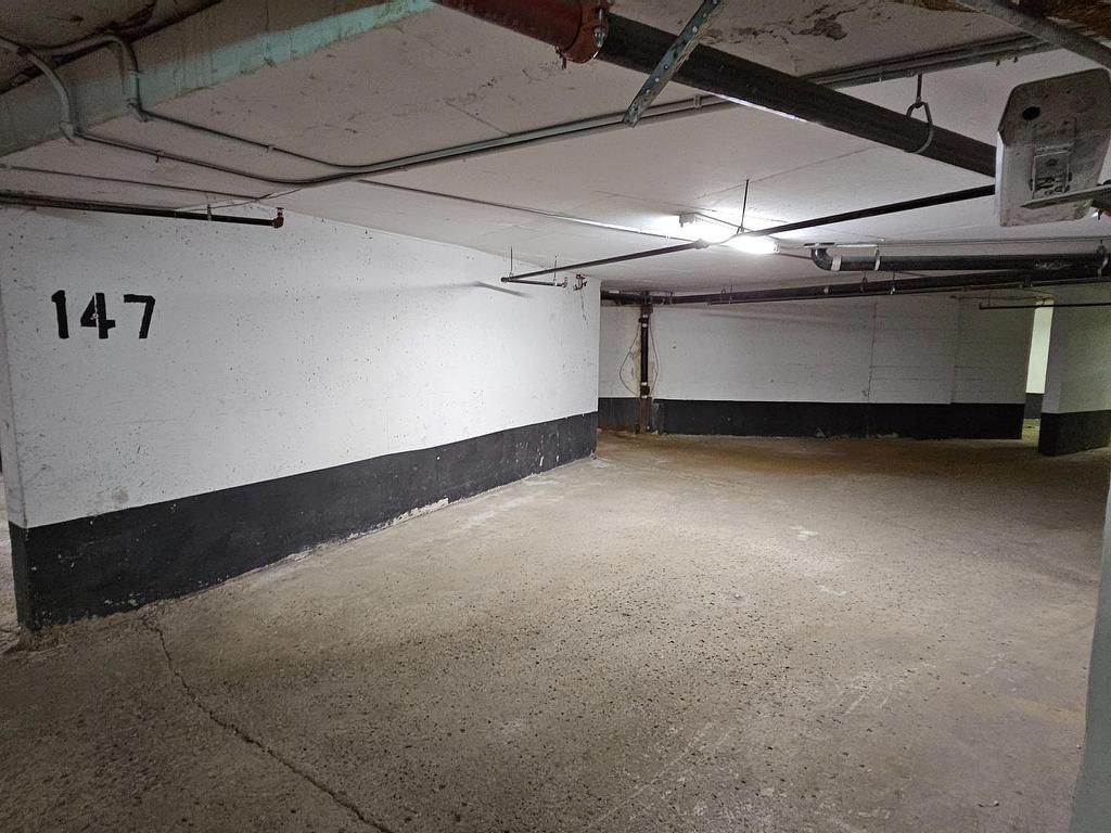 









10


Edgecliff

Golfway, 1711,
Toronto,




ON
M3C 3A3


