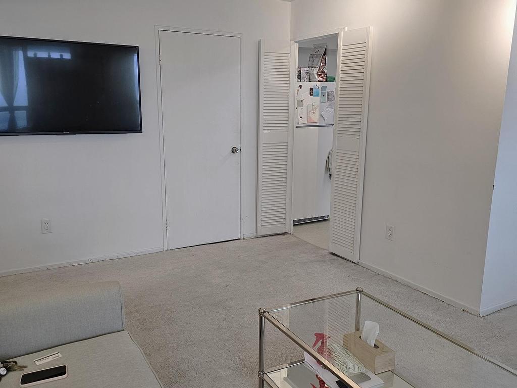 









10


Edgecliff

Golfway, 1711,
Toronto,




ON
M3C 3A3

