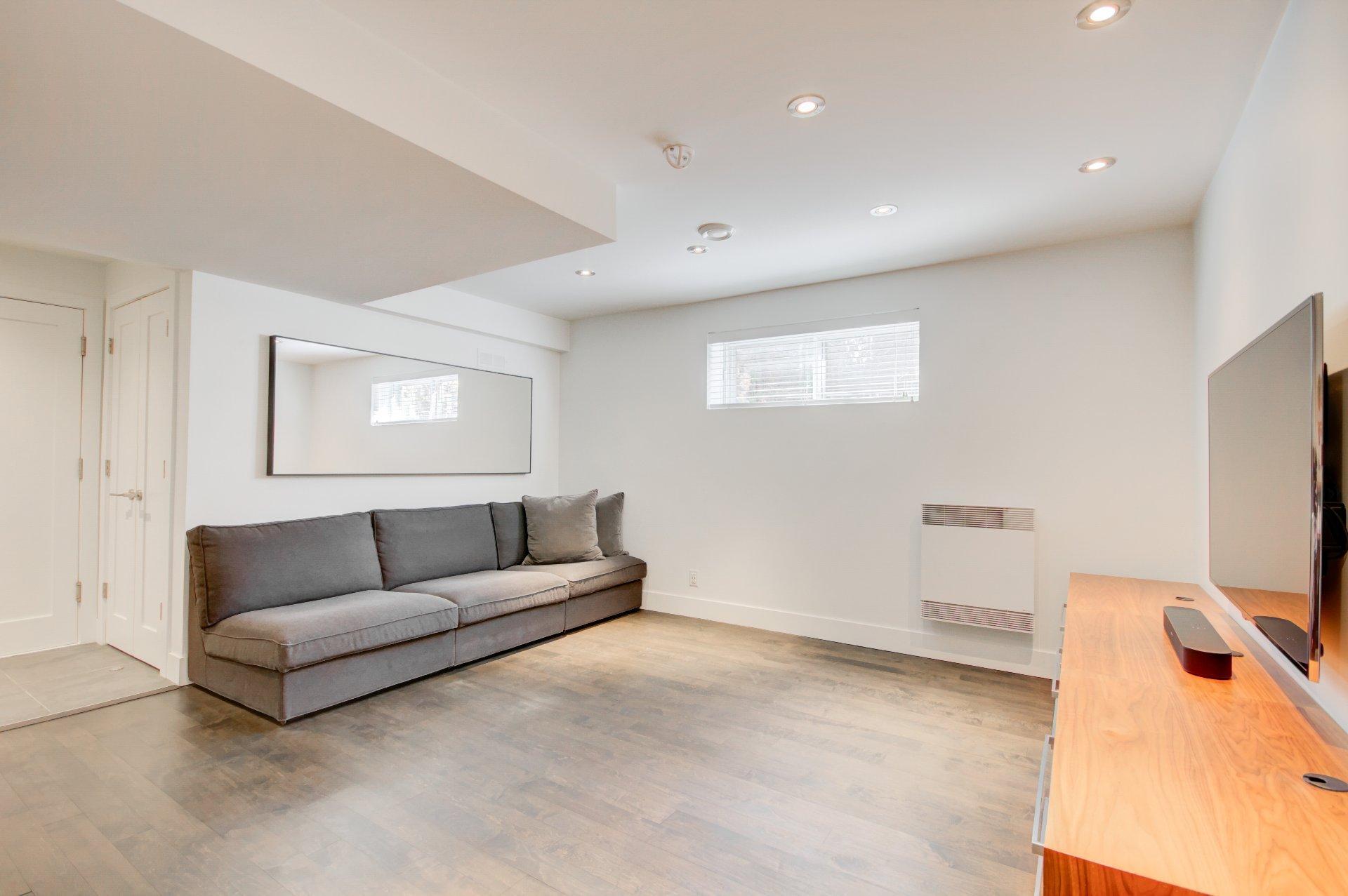 









55


Rue de l'Orée-du-Bois O.

,
Montréal (Verdun/Île-des-Soeurs),




QC
H3E2A3

