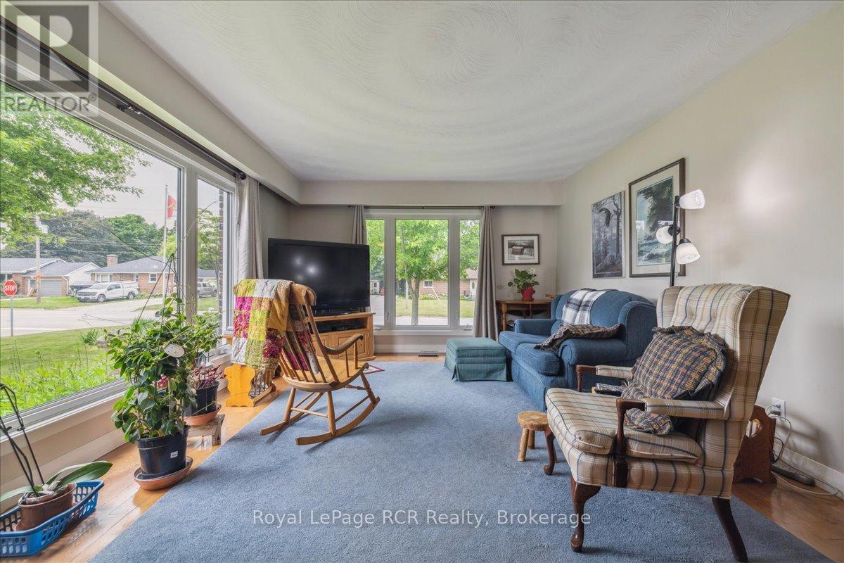 












70 CAMBRAI ROAD

,
Grey Highlands,




Ontario
N0C1H0

