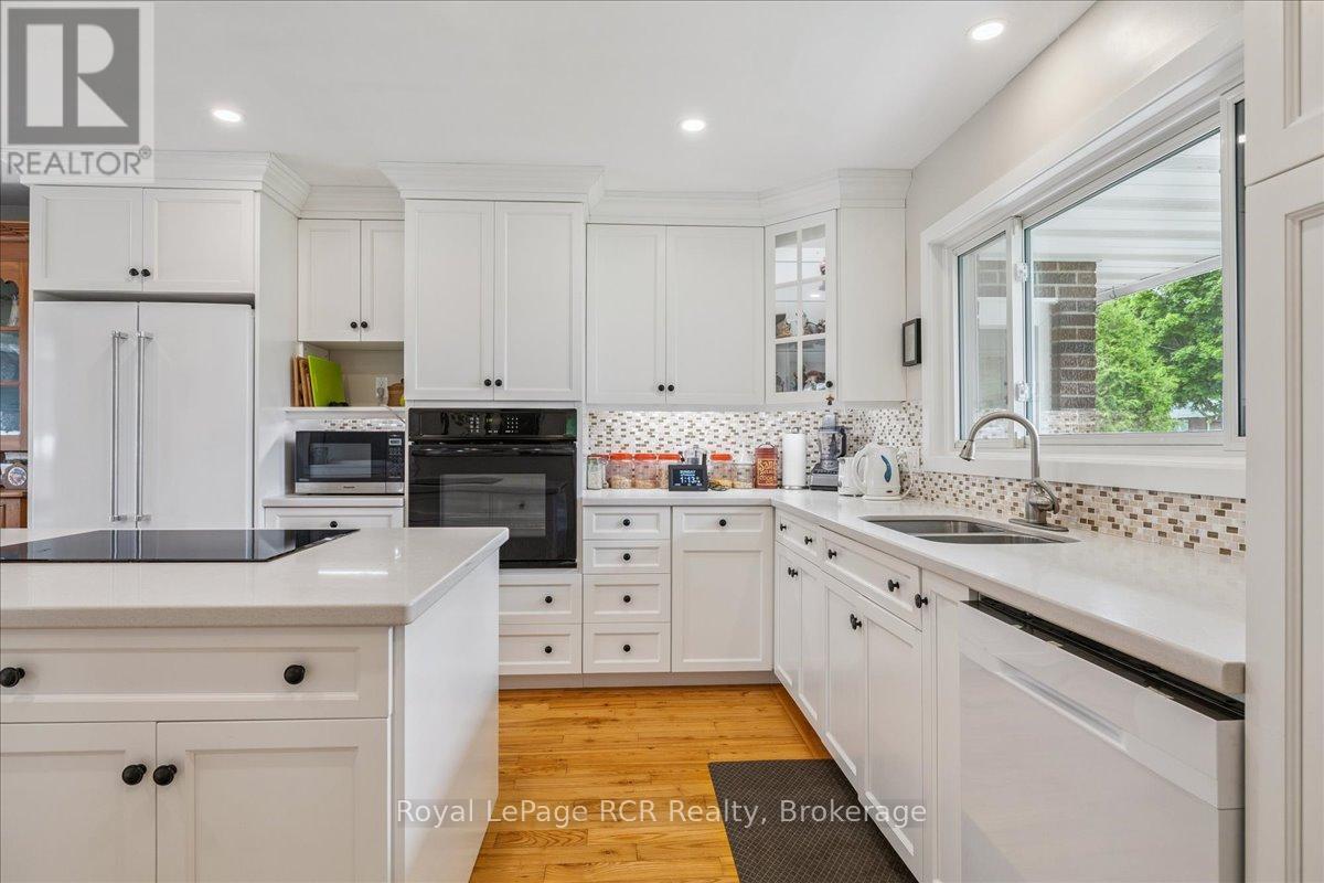 












70 CAMBRAI ROAD

,
Grey Highlands,




Ontario
N0C1H0

