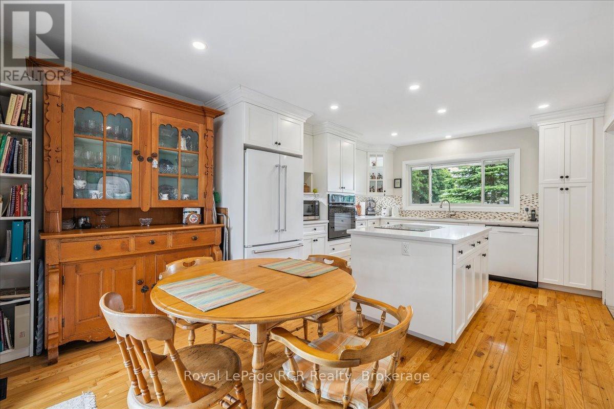 












70 CAMBRAI ROAD

,
Grey Highlands,




Ontario
N0C1H0

