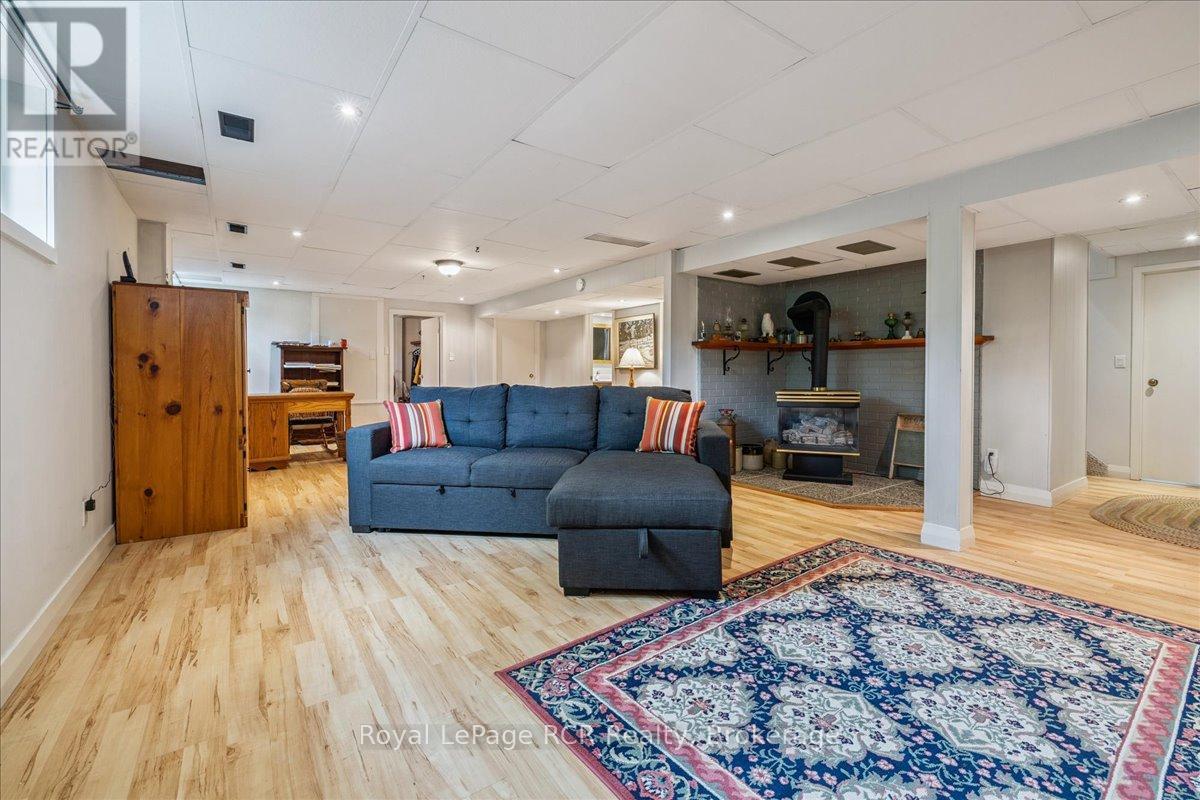 












70 CAMBRAI ROAD

,
Grey Highlands,




Ontario
N0C1H0

