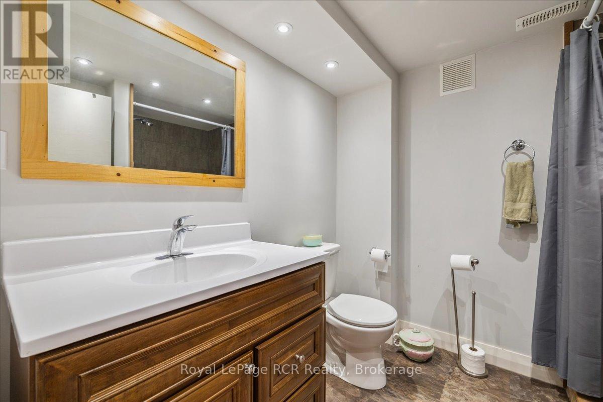 












70 CAMBRAI ROAD

,
Grey Highlands,




Ontario
N0C1H0

