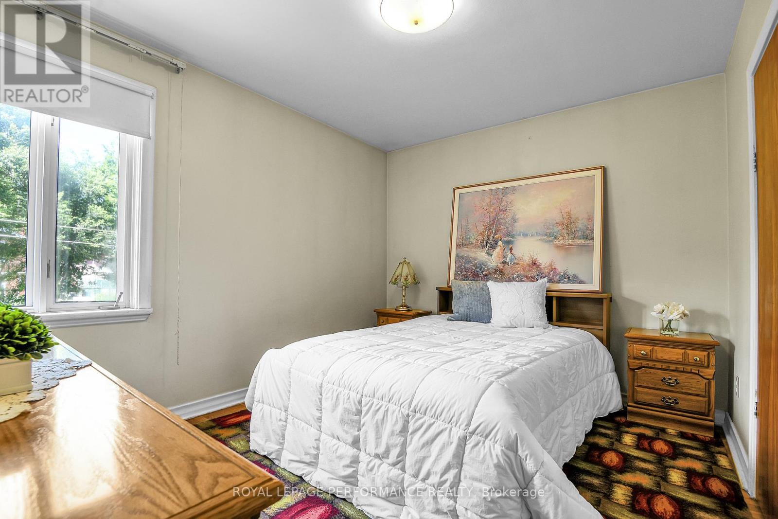 












1379 MAYVIEW AVENUE

,
Ottawa,




Ontario
K1Z8H6

