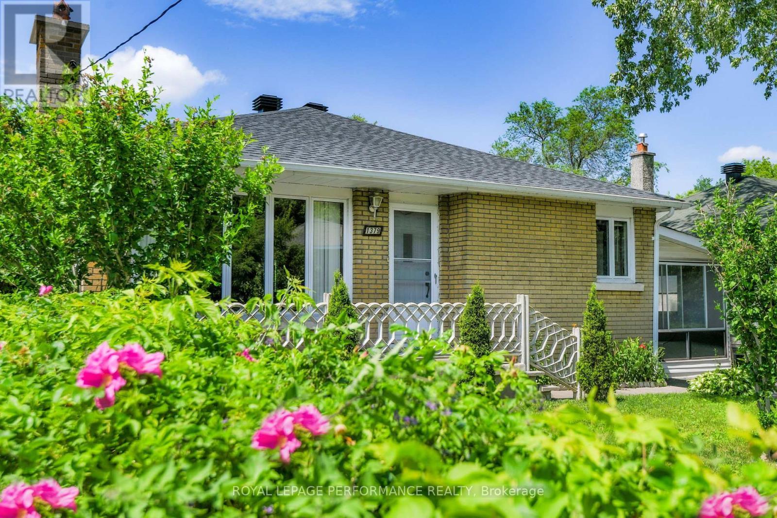 












1379 MAYVIEW AVENUE

,
Ottawa,




Ontario
K1Z8H6

