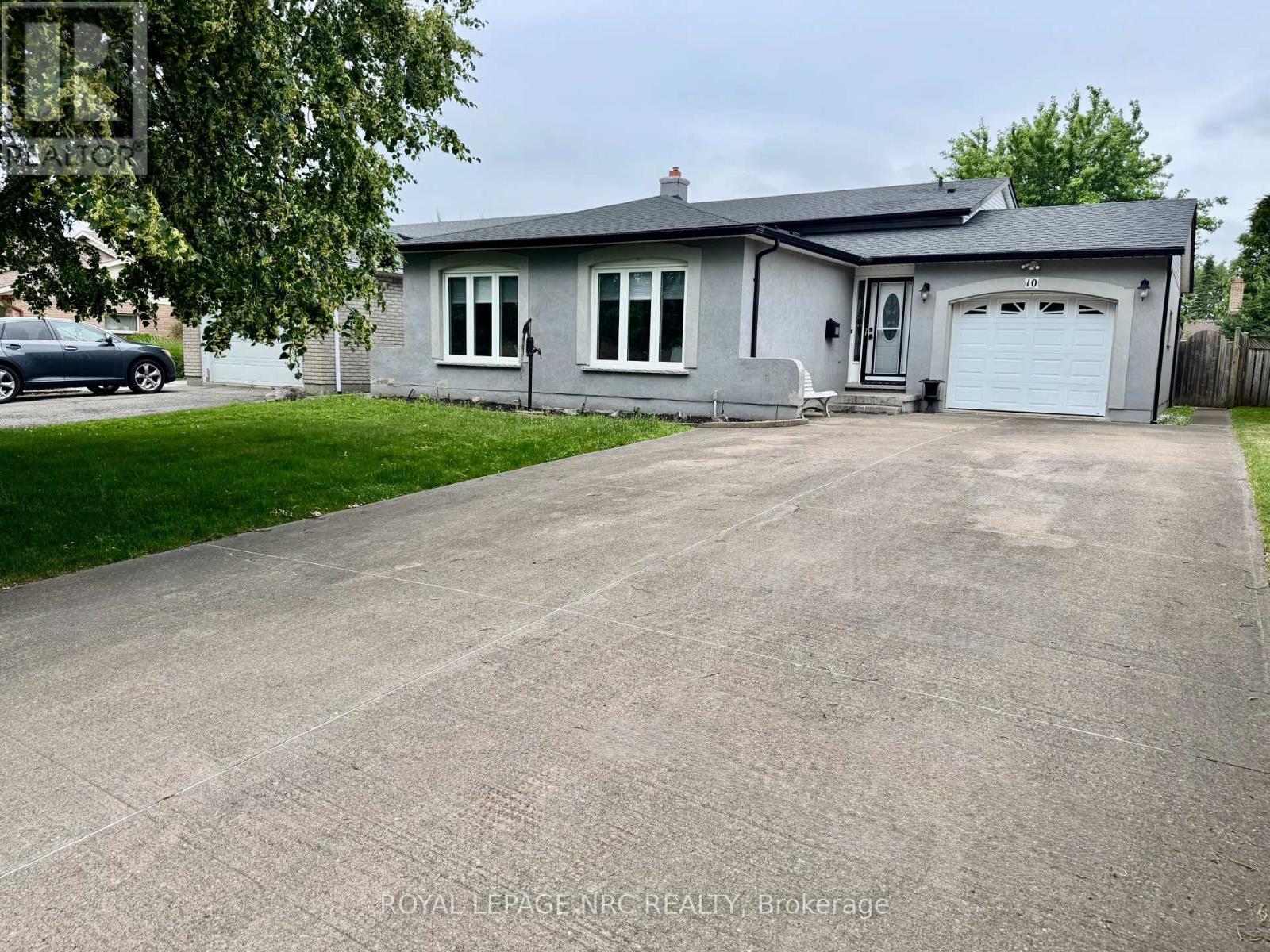 












10 CORNWELL CIRCLE

,
St. Catharines (Ridley),




Ontario
L2S3C5

