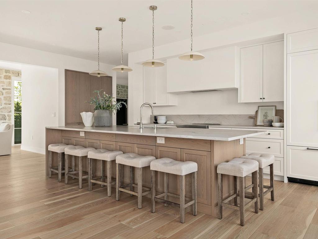 












7026 St Margarets Bay Road

,
Boutiliers Point,




NS
B3Z 1W1

