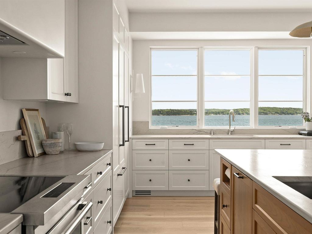 












7026 St Margarets Bay Road

,
Boutiliers Point,




NS
B3Z 1W1

