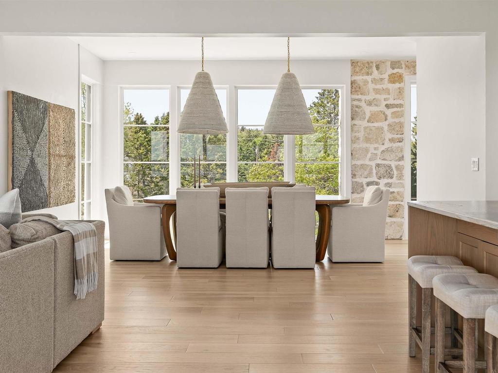 












7026 St Margarets Bay Road

,
Boutiliers Point,




NS
B3Z 1W1

