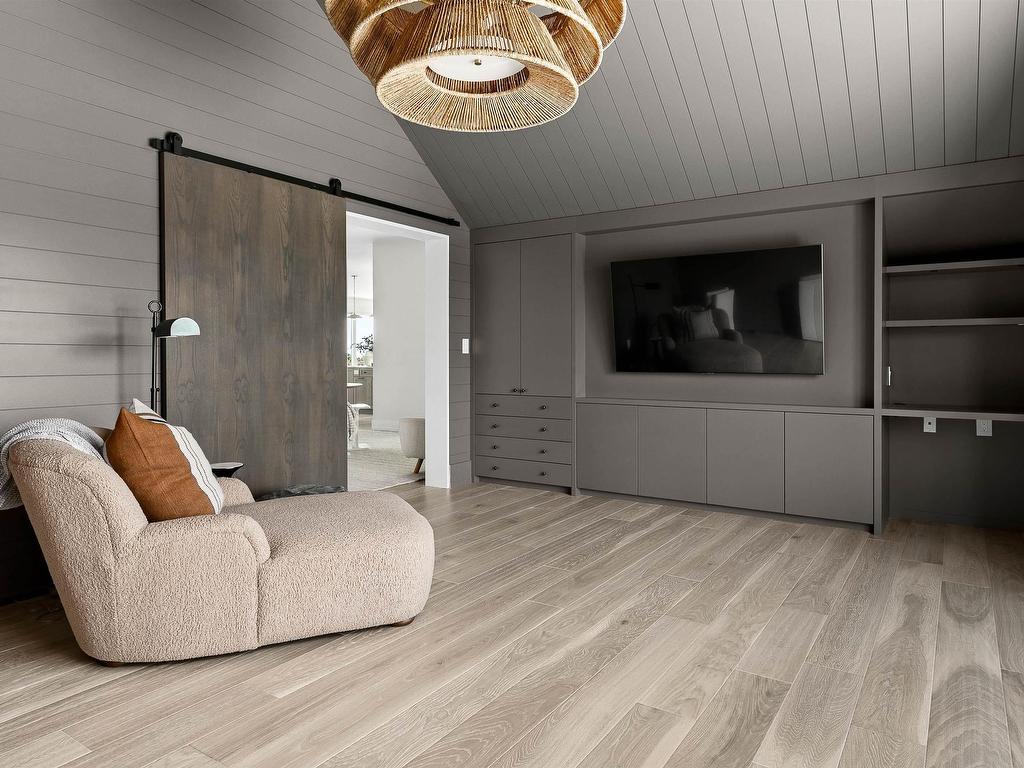 












7026 St Margarets Bay Road

,
Boutiliers Point,




NS
B3Z 1W1

