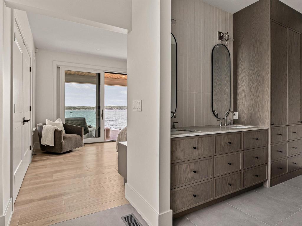 












7026 St Margarets Bay Road

,
Boutiliers Point,




NS
B3Z 1W1

