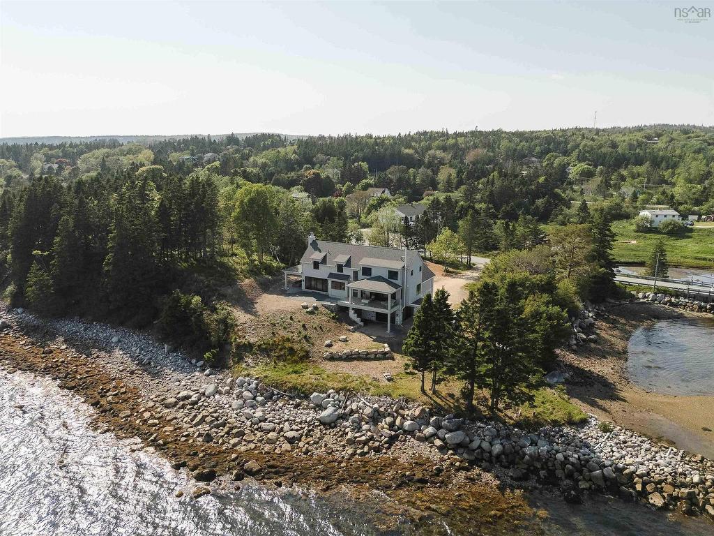 












7026 St Margarets Bay Road

,
Boutiliers Point,




NS
B3Z 1W1

