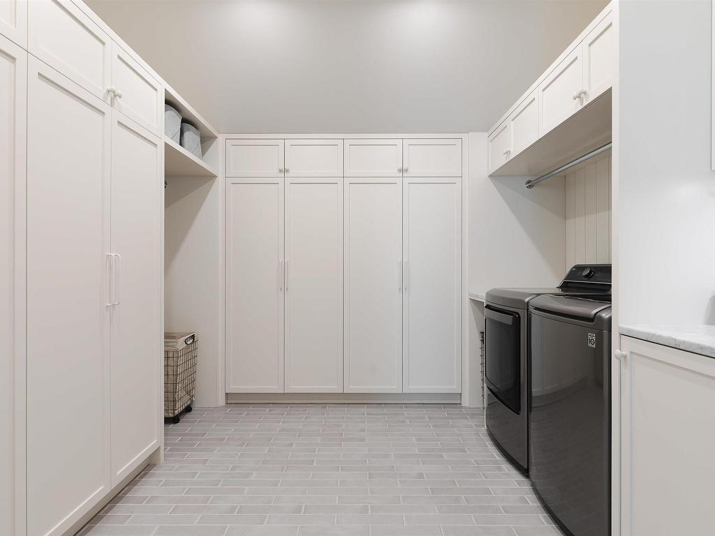 












7026 St Margarets Bay Road

,
Boutiliers Point,




NS
B3Z 1W1

