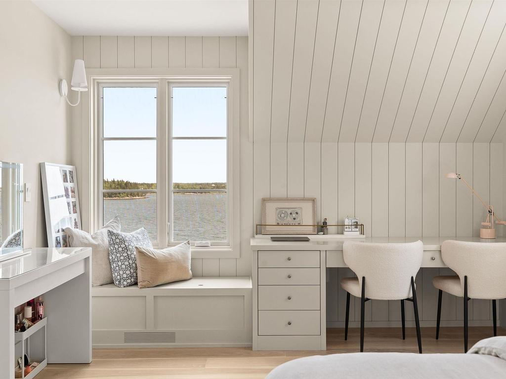 












7026 St Margarets Bay Road

,
Boutiliers Point,




NS
B3Z 1W1

