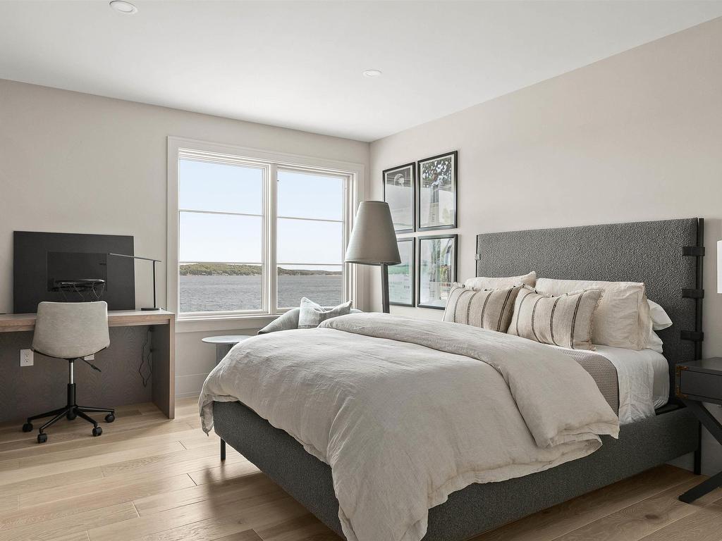 












7026 St Margarets Bay Road

,
Boutiliers Point,




NS
B3Z 1W1

