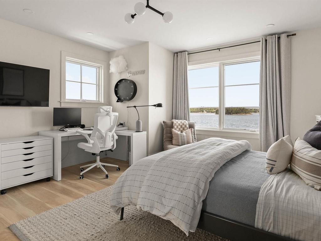 












7026 St Margarets Bay Road

,
Boutiliers Point,




NS
B3Z 1W1

