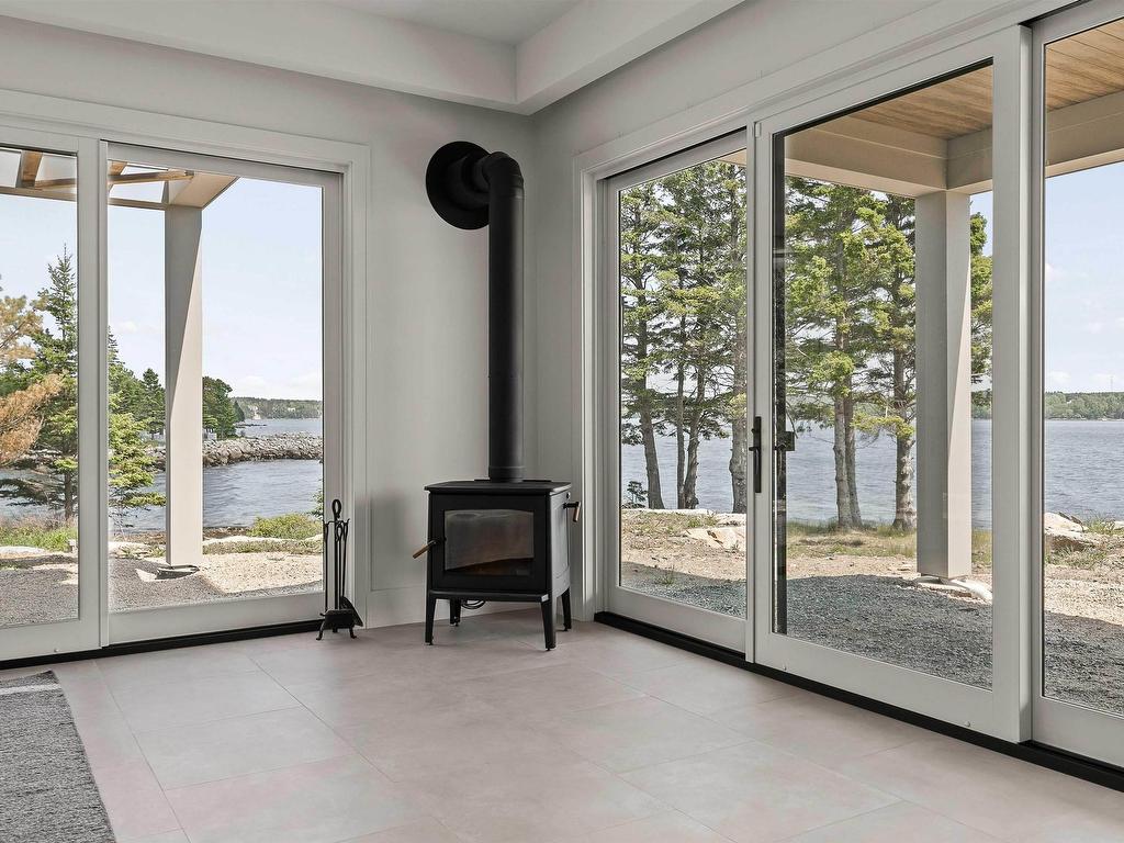 












7026 St Margarets Bay Road

,
Boutiliers Point,




NS
B3Z 1W1

