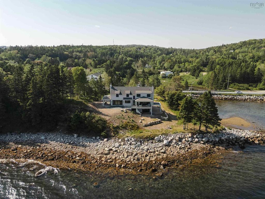 












7026 St Margarets Bay Road

,
Boutiliers Point,




NS
B3Z 1W1

