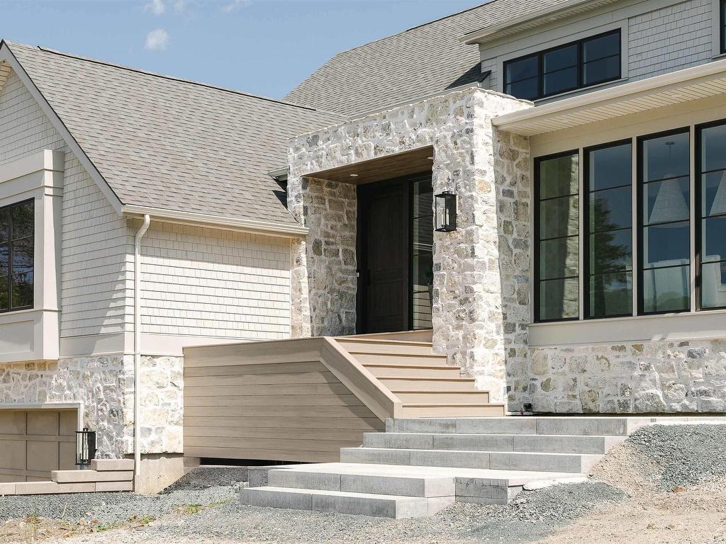 












7026 St Margarets Bay Road

,
Boutiliers Point,




NS
B3Z 1W1

