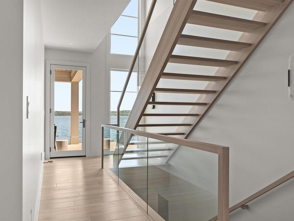 












7026 St Margarets Bay Road

,
Boutiliers Point,




NS
B3Z 1W1

