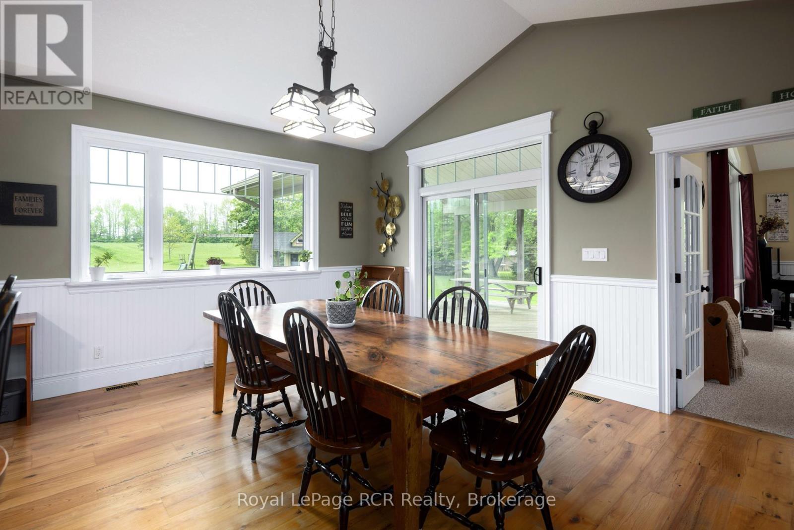 












023038 HOLLAND-SYDENHAM TOWNLINE

,
Chatsworth,




Ontario
N0H1G0

