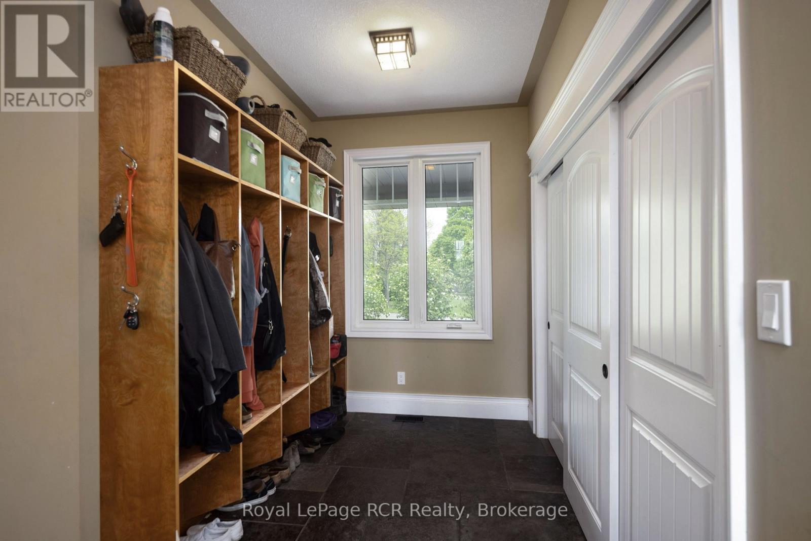 












023038 HOLLAND-SYDENHAM TOWNLINE

,
Chatsworth,




Ontario
N0H1G0

