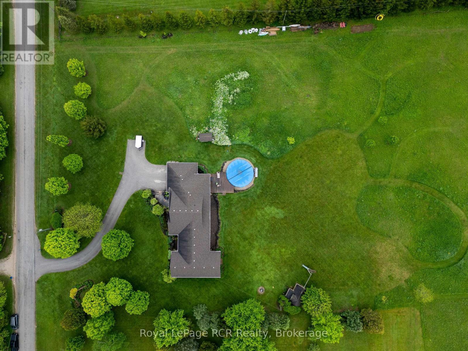 












023038 HOLLAND-SYDENHAM TOWNLINE

,
Chatsworth,




Ontario
N0H1G0

