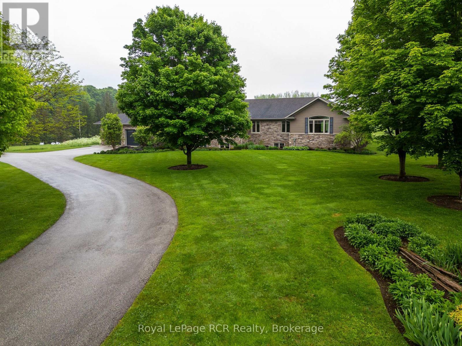 












023038 HOLLAND-SYDENHAM TOWNLINE

,
Chatsworth,




Ontario
N0H1G0

