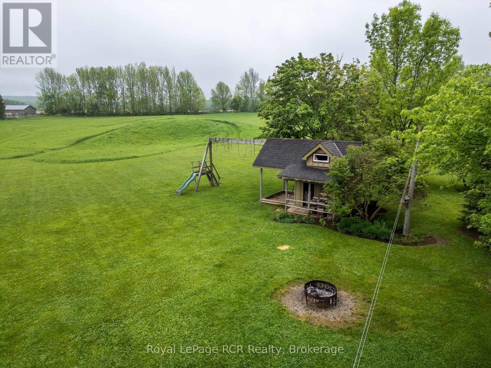 












023038 HOLLAND-SYDENHAM TOWNLINE

,
Chatsworth,




Ontario
N0H1G0

