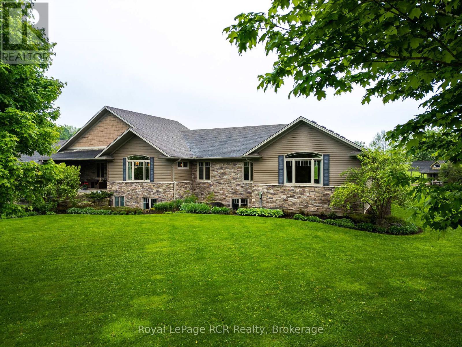 












023038 HOLLAND-SYDENHAM TOWNLINE

,
Chatsworth,




Ontario
N0H1G0

