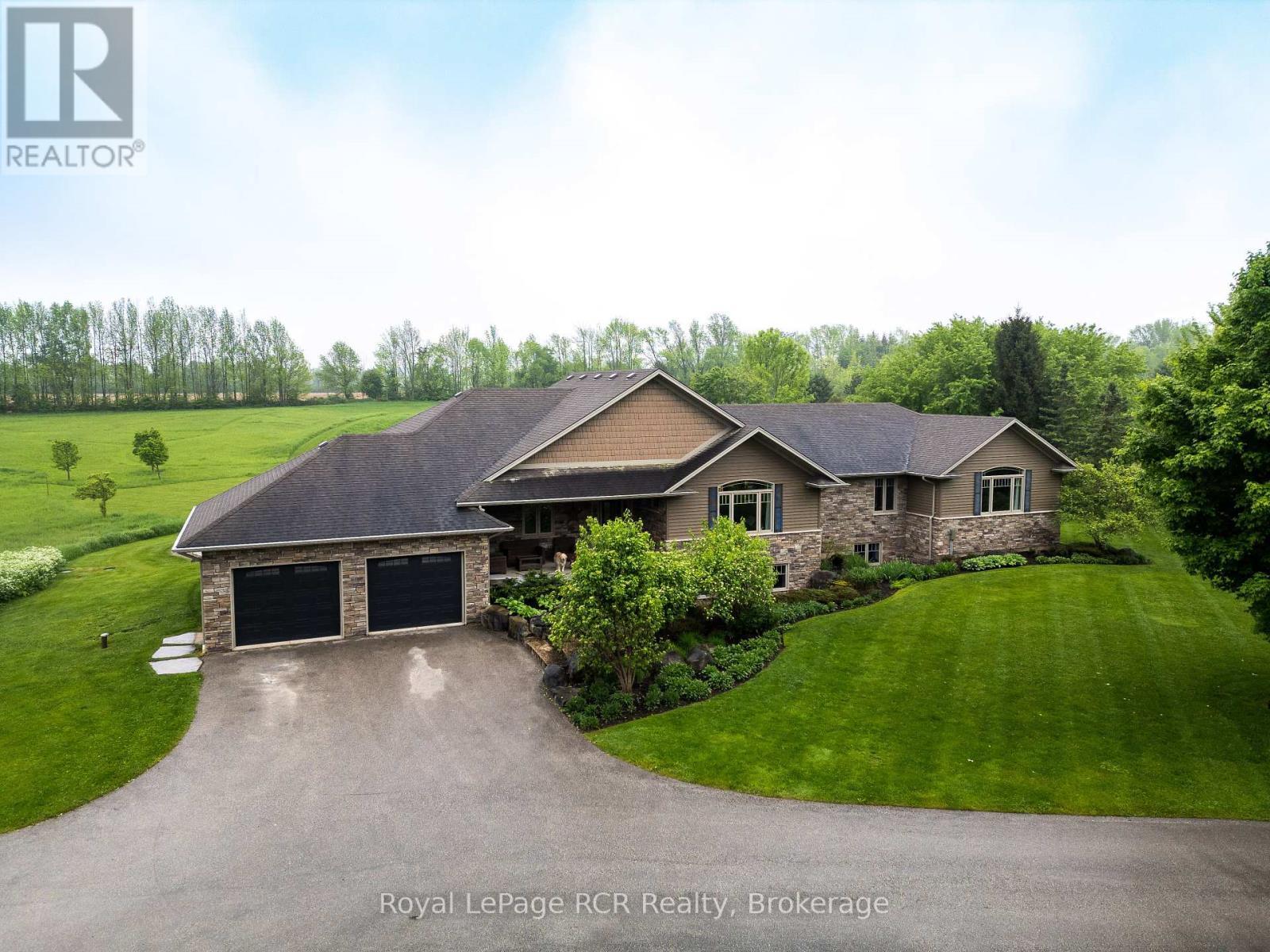 












023038 HOLLAND-SYDENHAM TOWNLINE

,
Chatsworth,




Ontario
N0H1G0

