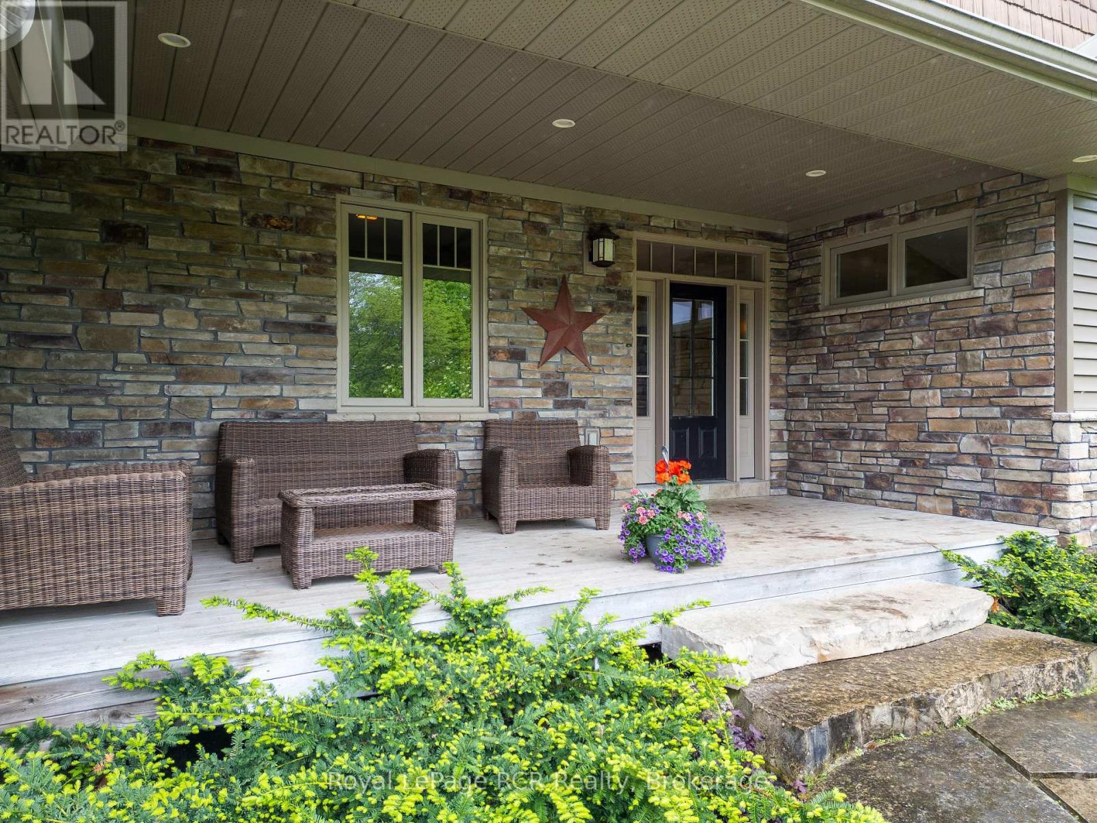 












023038 HOLLAND-SYDENHAM TOWNLINE

,
Chatsworth,




Ontario
N0H1G0

