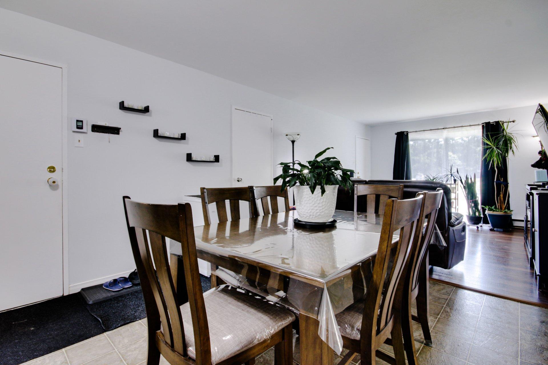 









505


Rue St-Maurice

,
Trois-Rivières,




QC
G8V1G7

