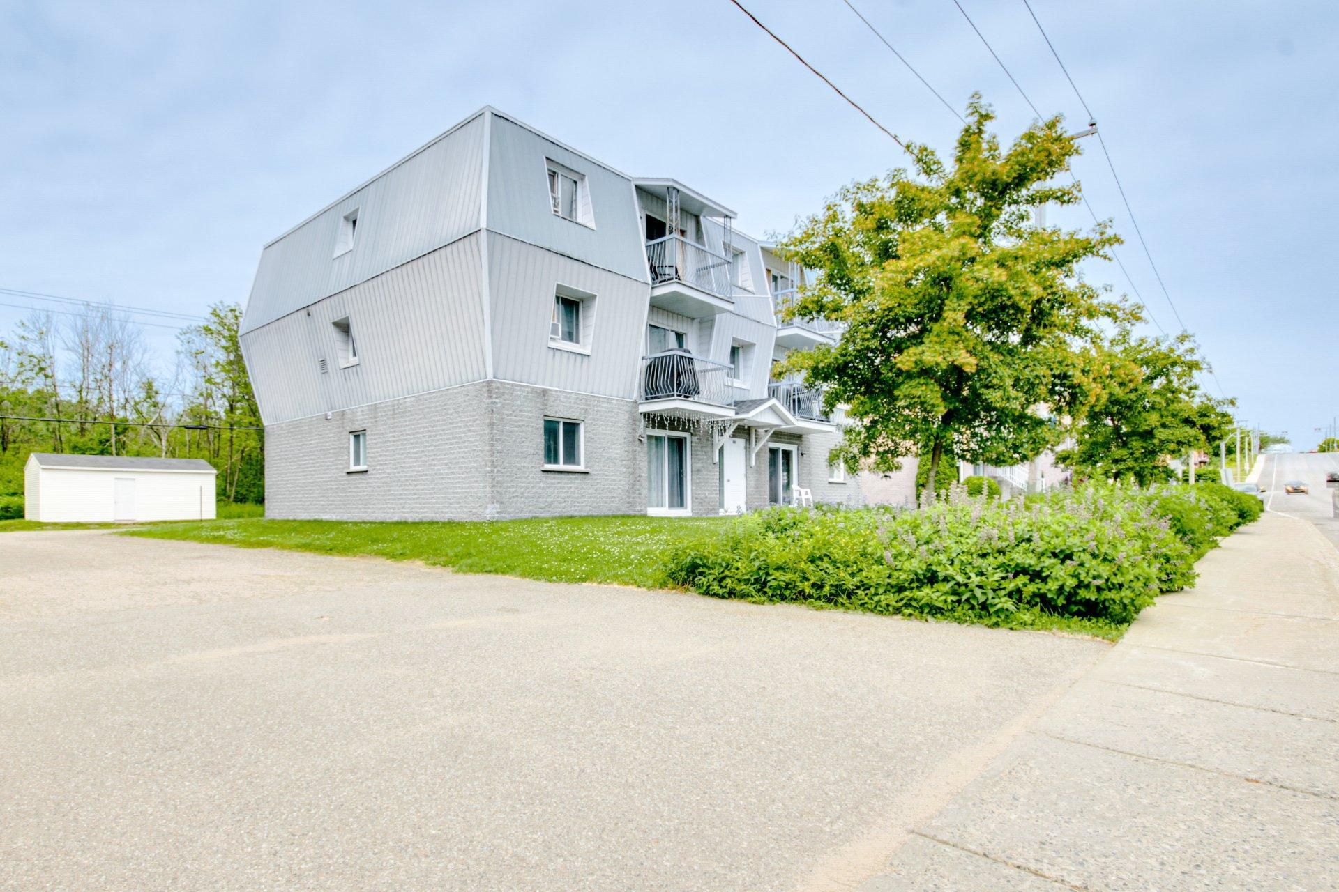 









505


Rue St-Maurice

,
Trois-Rivières,




QC
G8V1G7

