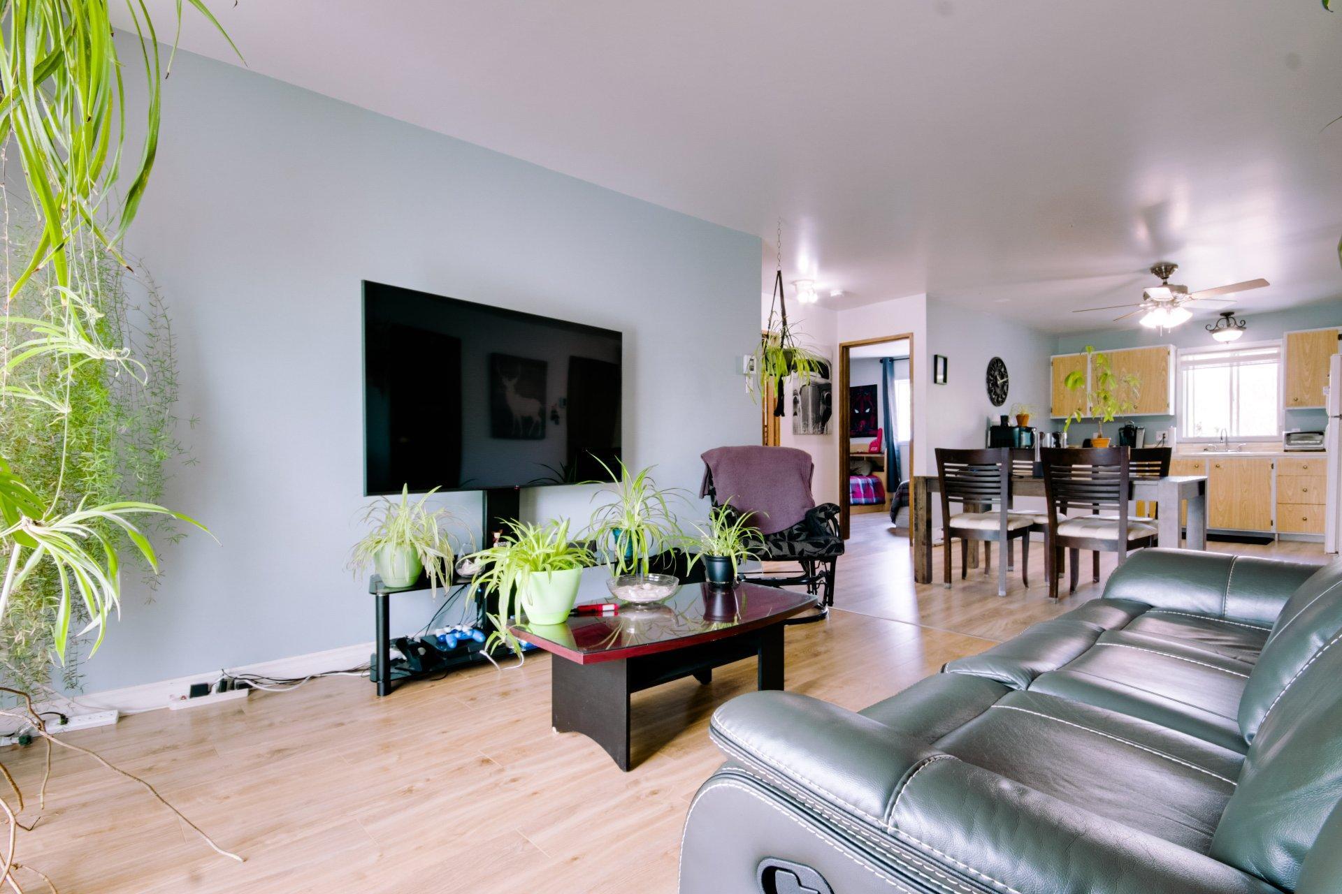 









505


Rue St-Maurice

,
Trois-Rivières,




QC
G8V1G7

