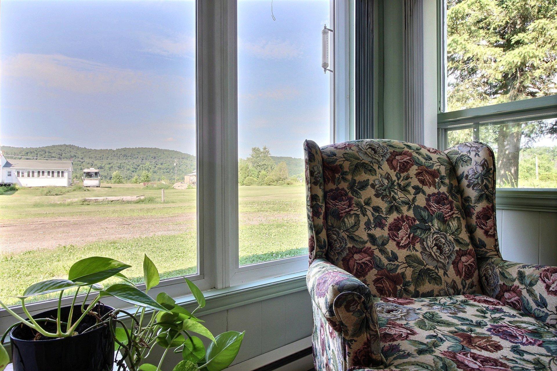 









53


Rue Marguerite

,
Grenville-sur-la-Rouge,




QC
J0V1B0

