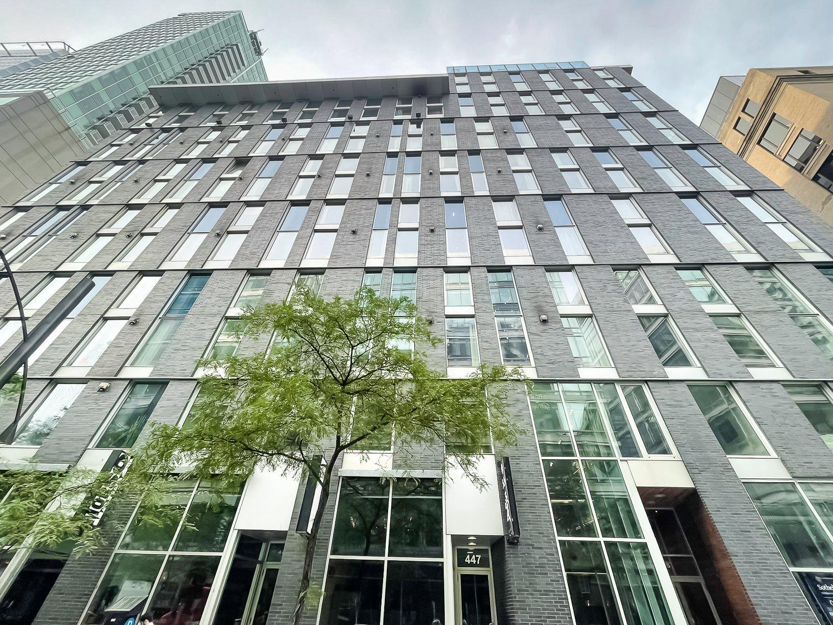 









445


Av. Viger O.

, 701,
Montréal (Ville-Marie),




QC
H2Z2B8

