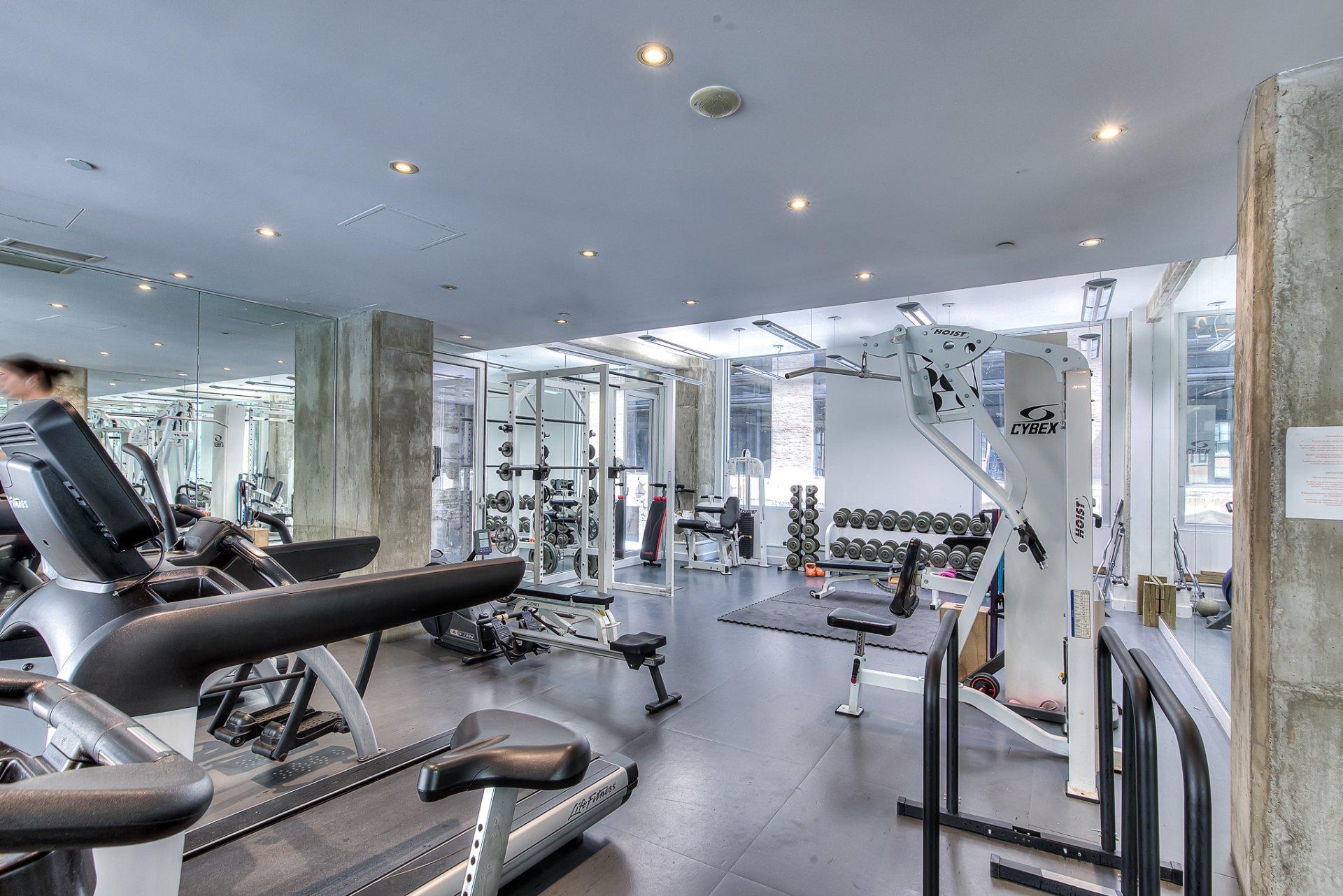 









445


Av. Viger O.

, 701,
Montréal (Ville-Marie),




QC
H2Z2B8

