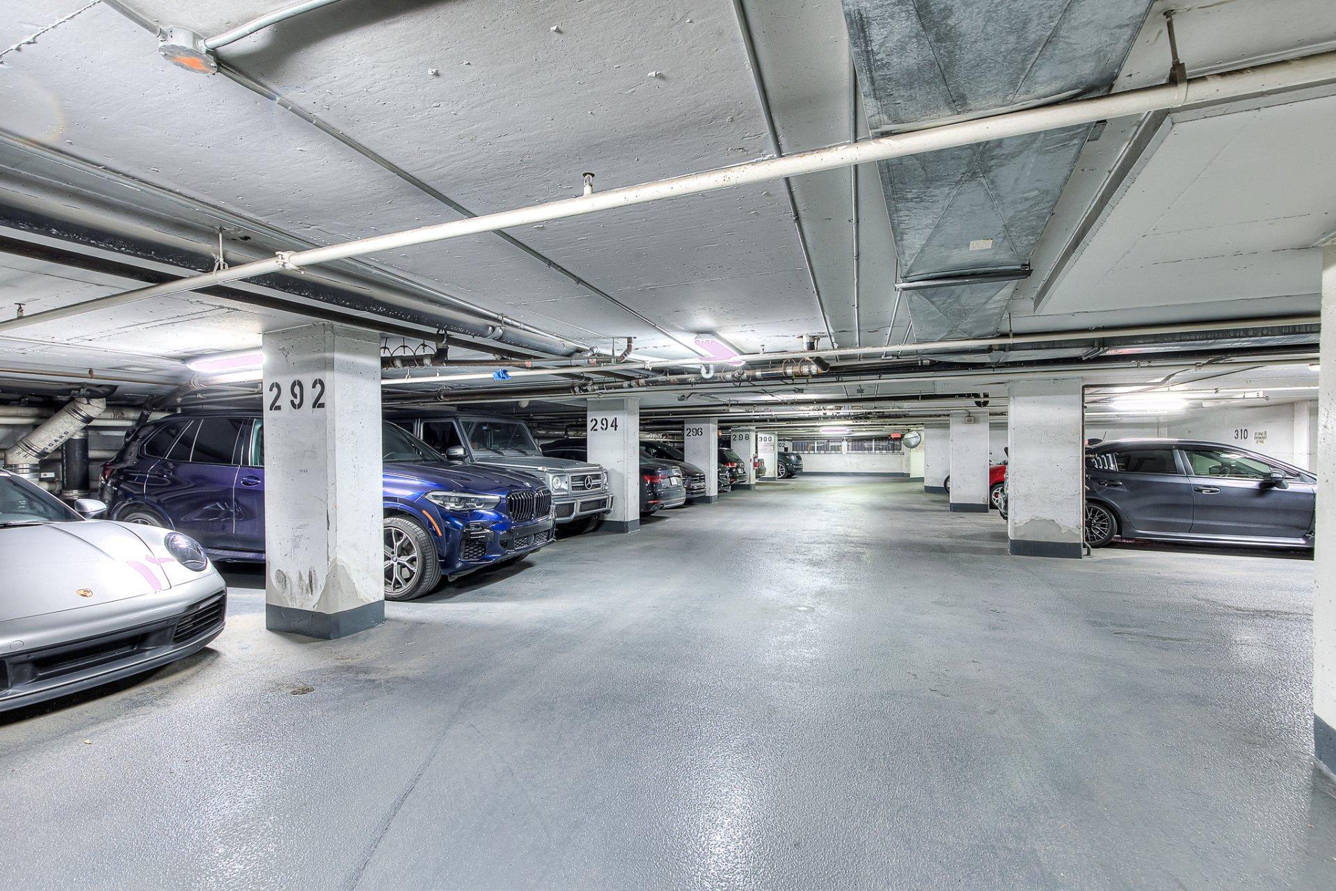 









445


Av. Viger O.

, 701,
Montréal (Ville-Marie),




QC
H2Z2B8

