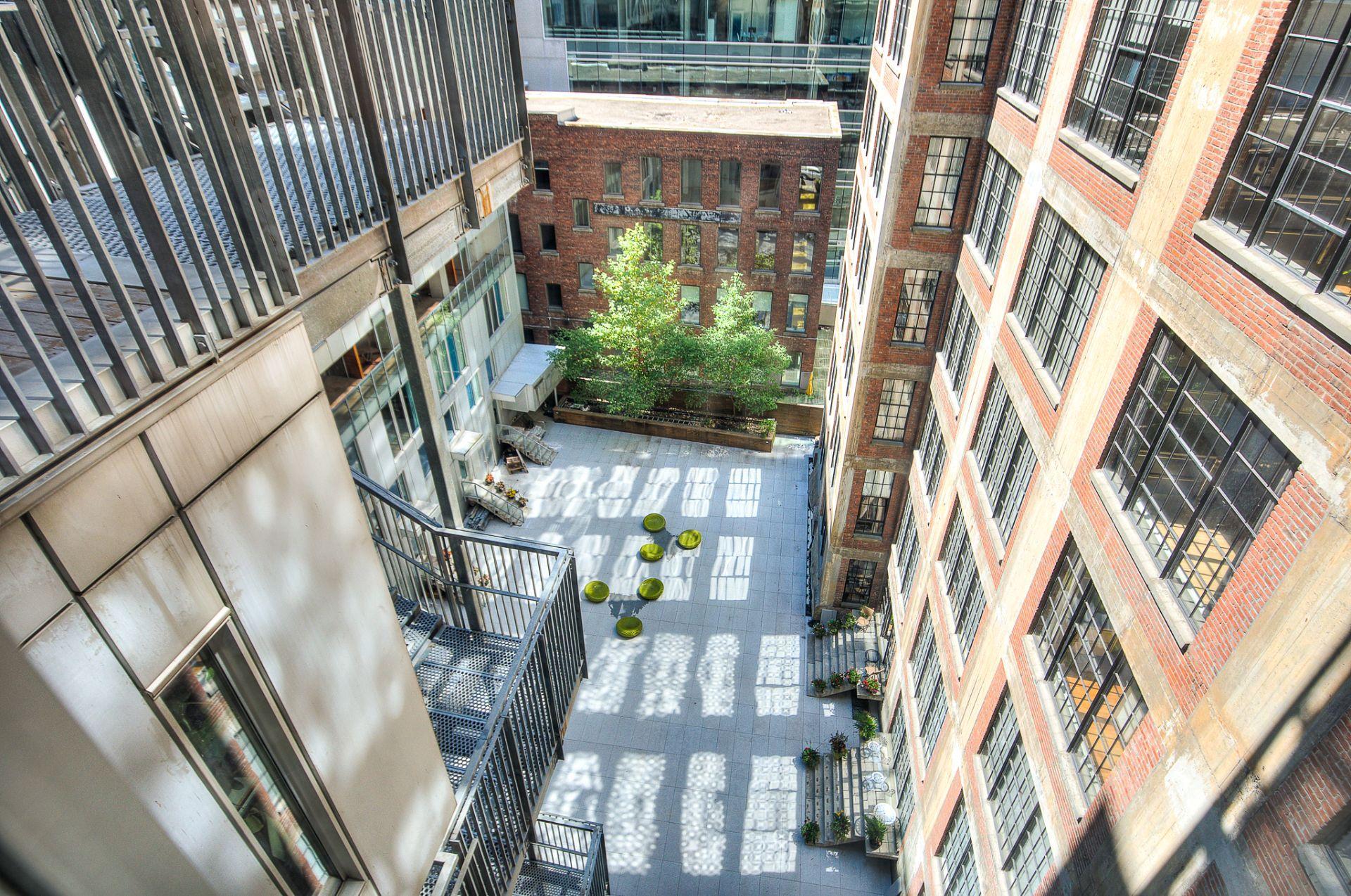 









445


Av. Viger O.

, 701,
Montréal (Ville-Marie),




QC
H2Z2B8

