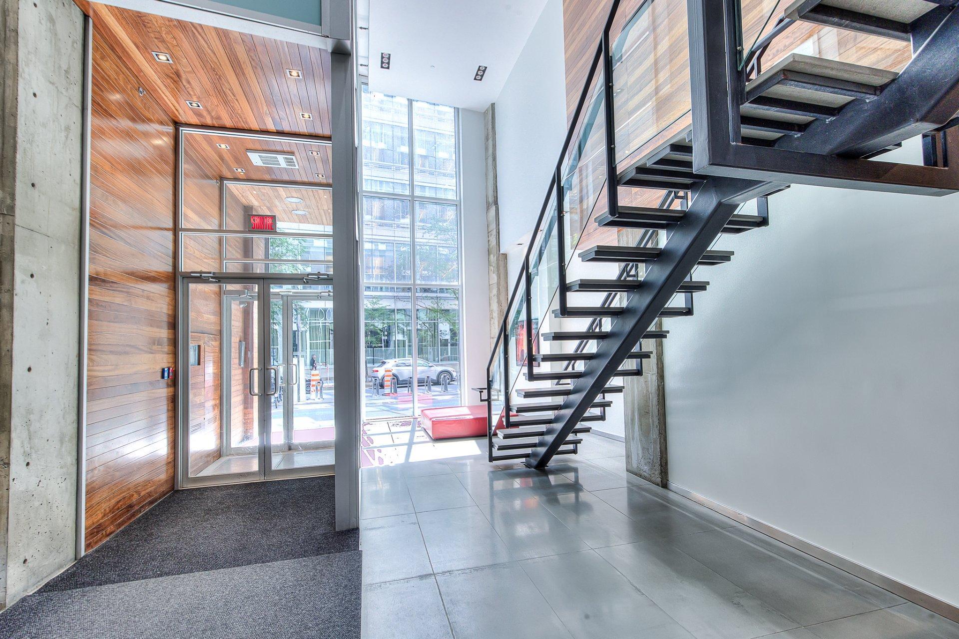 









445


Av. Viger O.

, 701,
Montréal (Ville-Marie),




QC
H2Z2B8

