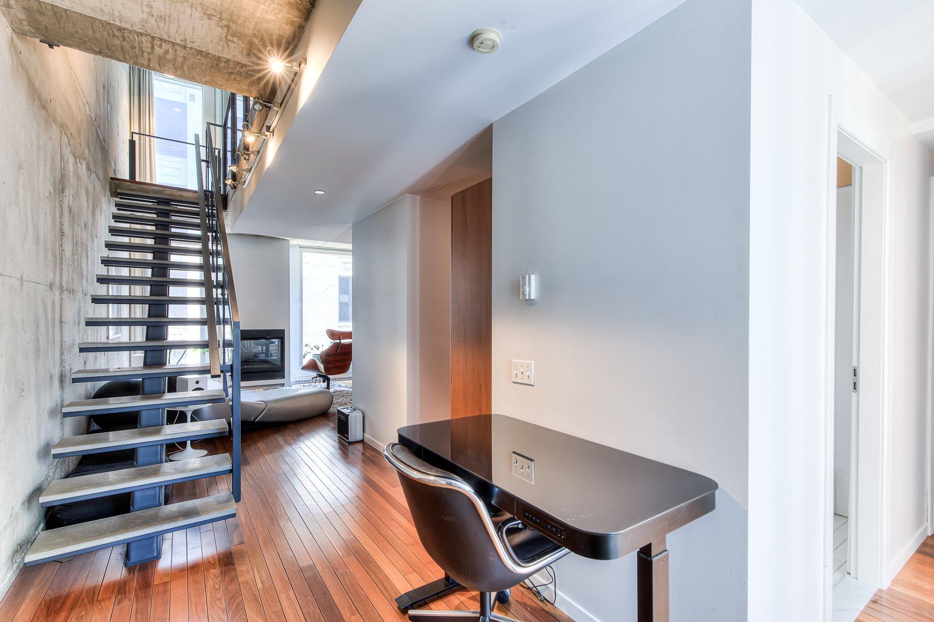 









445


Av. Viger O.

, 701,
Montréal (Ville-Marie),




QC
H2Z2B8

