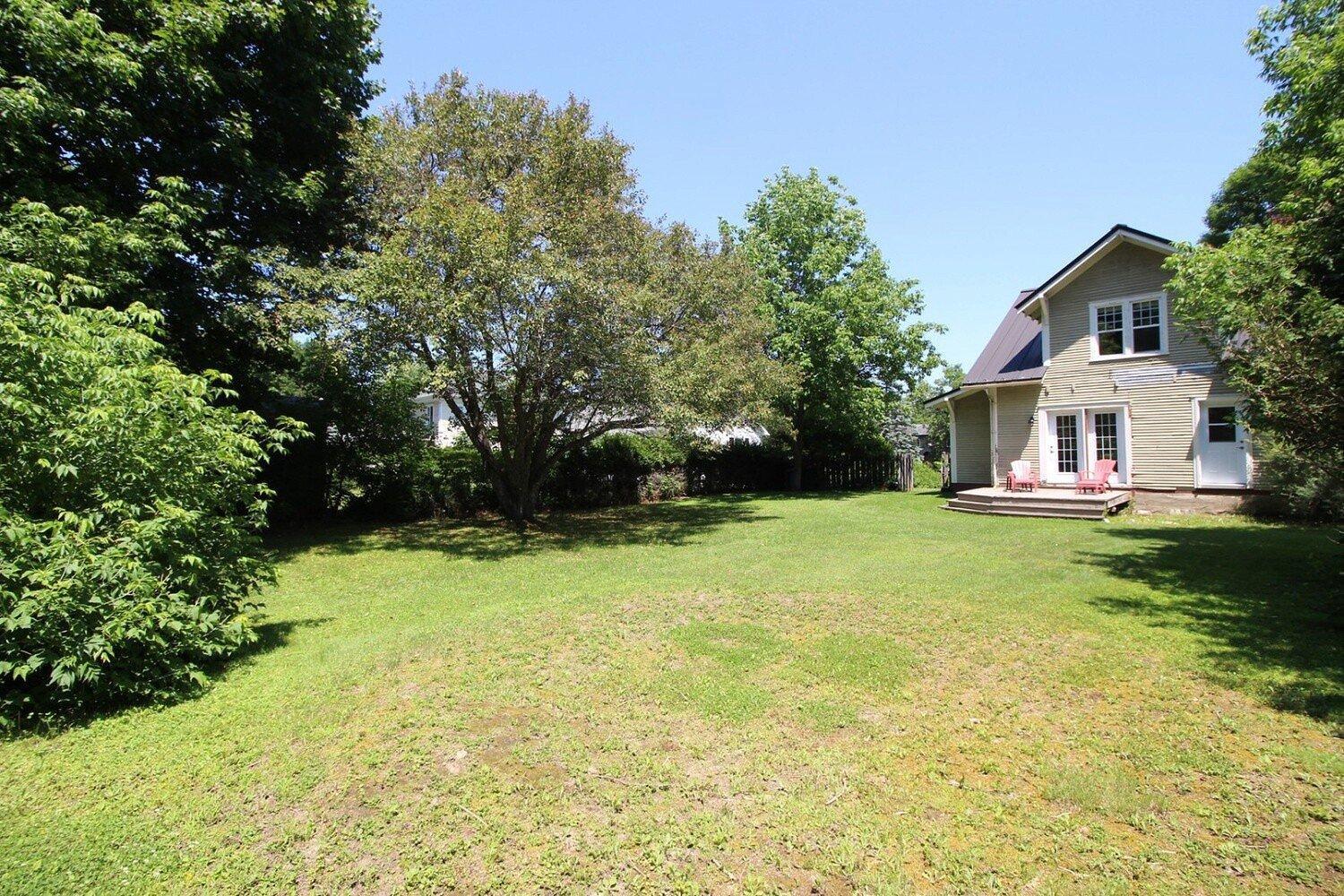 









1026


Rue Sanborn

,
Ayer's Cliff,




QC
J0B1C0

