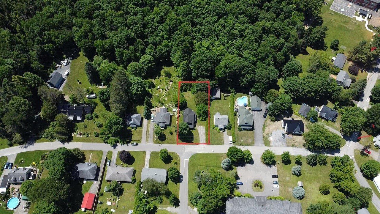 









1026


Rue Sanborn

,
Ayer's Cliff,




QC
J0B1C0

