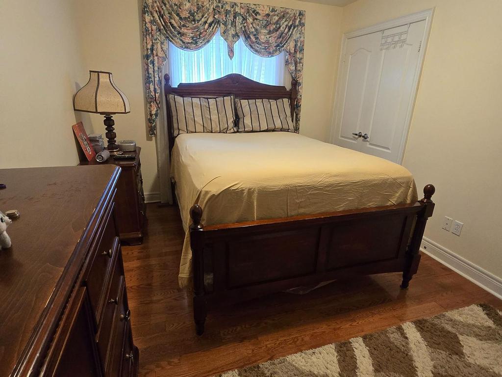 









19


Red Plant

Crescent,
Brampton,




ON
L7A 1V8


